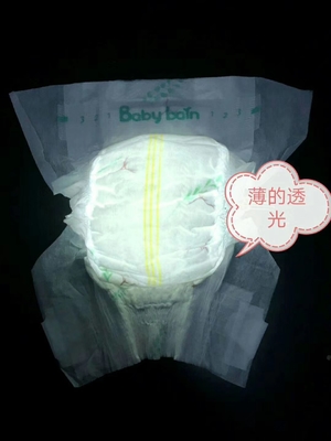 Beschikbare die de Babyluier van douaneclothlike Backsheet met 3D Kanaal wordt gedrukt