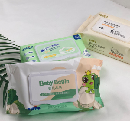 Het aangepaste privé etiket perste natte handdoeken samen de Beschikbare duw die plastic nat schoonmaken afveegt